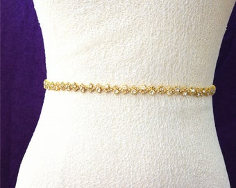Vintage Elastic Belt With Overlapping Gold Tone Scales  display picture 3