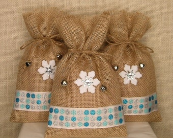 Burlap Gift Bags, Christmas Treat Bags, Christmas Gift Bags, Set of 3 Burlap Bags, Snowflake Gift Bag, Ready To Ship, Eco-Friendly Gift Bags