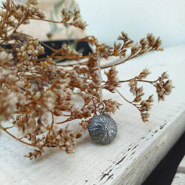 Collier oursin en argent oxydé, bijoux marins inspirés de la nature, cadeau de mariage sur la plage pour invité