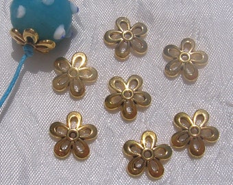 Lot of 30 cups, Gold cups, nickel free, gold spacers, gold flowers, for pearls, 12mm pearls, 2.5mm perforation,O227