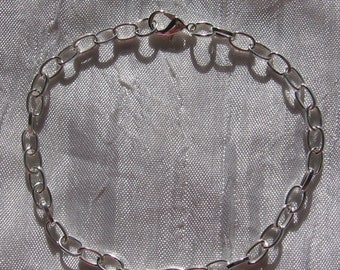 Bracelet argenté, chaine argenté, metal argenté, maillon 7x4mm, bracelet mousqueton, pour breloques charms, bracelet 19cm,bracelet 20cm,C183