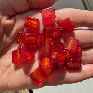 Lot de 6 perles en verre rouge carré 12mm x 6mm, perles rouges, perles galet rouge, perle plate, L250