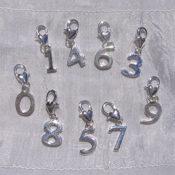 charm chiffre, breloque chiffre, breloque mousqueton, breloque argenté, métal argenté, chiffre au choix 1, 2, 3, 4, 5, 6, 7, 8, 9, 0 *K105