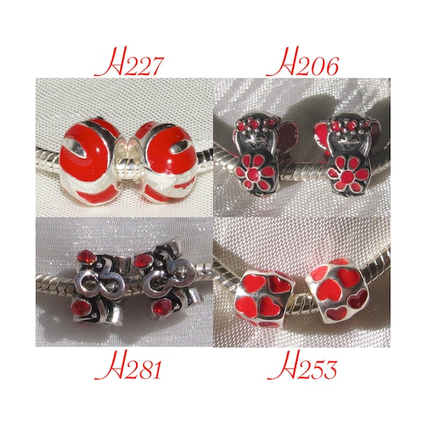 Lot de 2 charms, perles rouges, anneaux rouges, perles argentées, perles donuts, rondelles, poupées rouges, coeurs, strass, H206,227,253,281