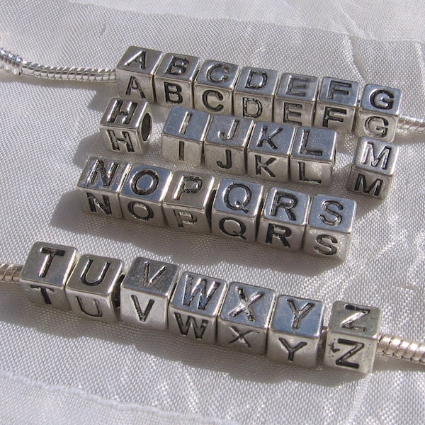 perle lettre, charm lettre, métal argenté, lettre alphabet, perle rondelle, anneau en métal argenté, perle 7mm, lettre au choix *KU3