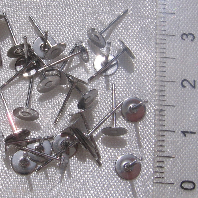 Clous D Oreille A L Unite Acier Inoxydable O6 Mm 571360 main image 1