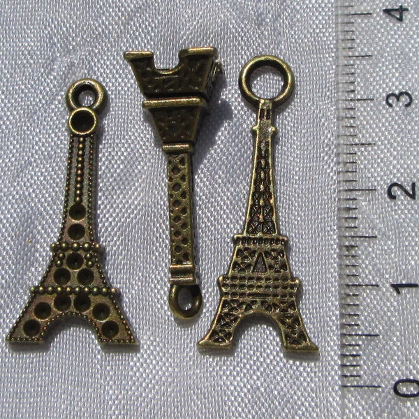 Breloques bronze, Tour Eiffel, pendentifs bronze, breloque tour, 32mmx12mm, 29mmx14mm, pendentifs tours, pendentifs bronze, J116-J119
