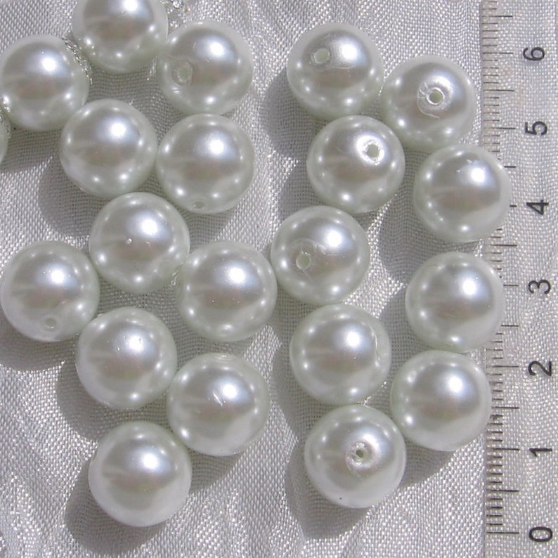 Perles blanches, perles nacrées, renaissance, bohème, verre nacré, perle bohème, perle ronde, taille au choix 4mm, 6mm, 8mm, 10mm, 12mm,RU12 image 6