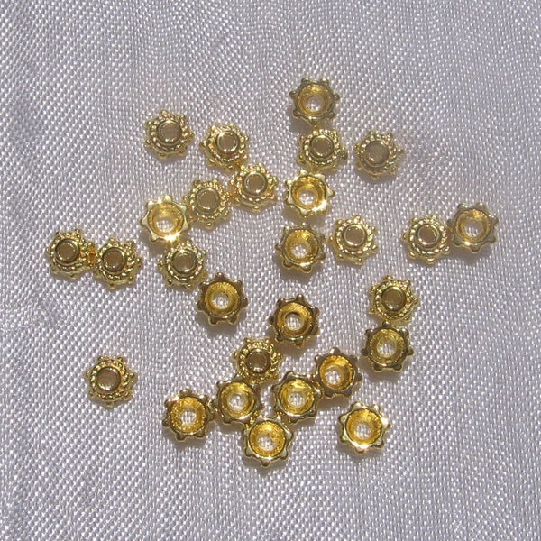 Lot de 100 coupelles, Coupelles dorées, coupelles 5mm, 5x2mm, intercalaires dorés, perles de 5mm, trou 1mm, coupelles pour perles, O230