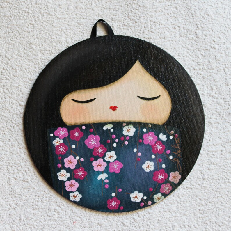 Peinture acrylique sur toile : Akimi rondo, fleurs de cerisier kokeshi image 2