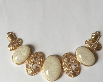 Necklace: gold metal link