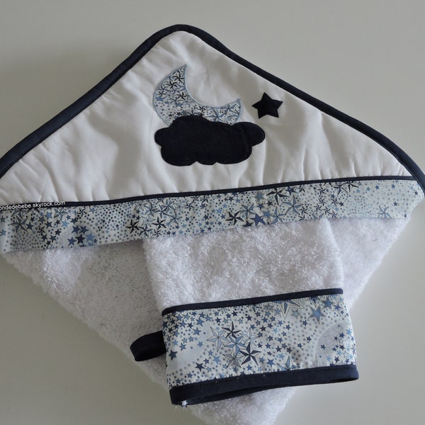 Ensemble sortie de bain et  son gant de toilette , serviette à capuche , confectionnés en tissus éponge et liberty adelajda bleu