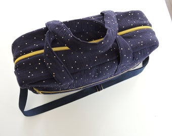Changing bag made of double cotton gas in navy blue color