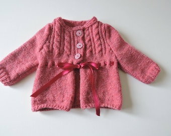 Cardigan (vest) of hand-knitted wool in fancy stitch