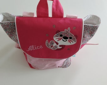 Sac à dos petite loutre  personnalisable bébé et enfant confectionné en "tissus coton & Liberty "