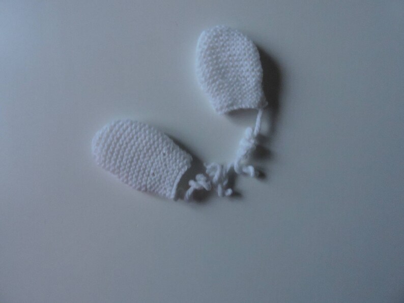 Baby gift box knit in garter stitch