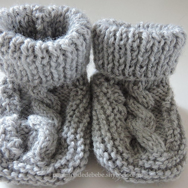 Chaussons bébé gris tricoté 0 / 3 mois ( sur commande )