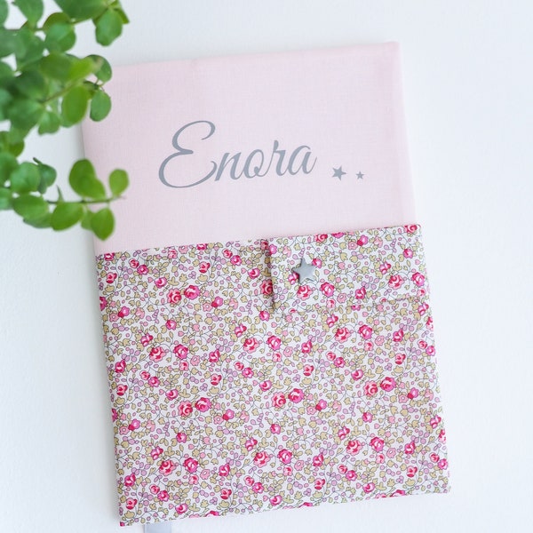 Protège carnet de santé Liberty Eloise rose, Cadeau de naissance ,  carnet de santé  personnalisé, cadeau personnalisable, motif Liberty