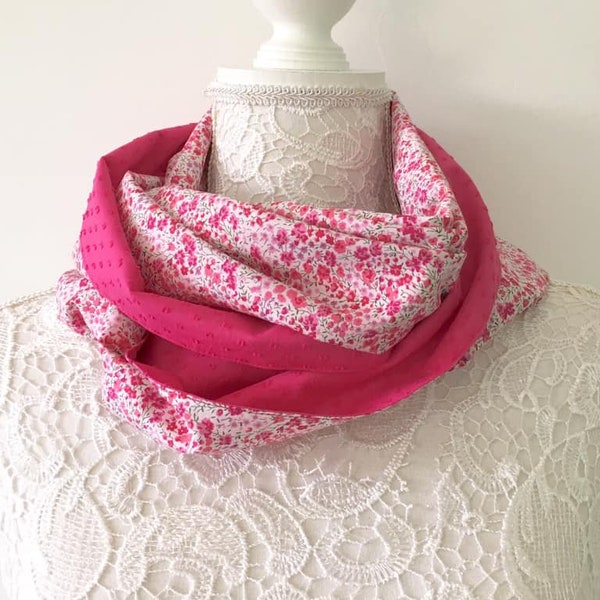 Foulard femme en Liberty et plumetis