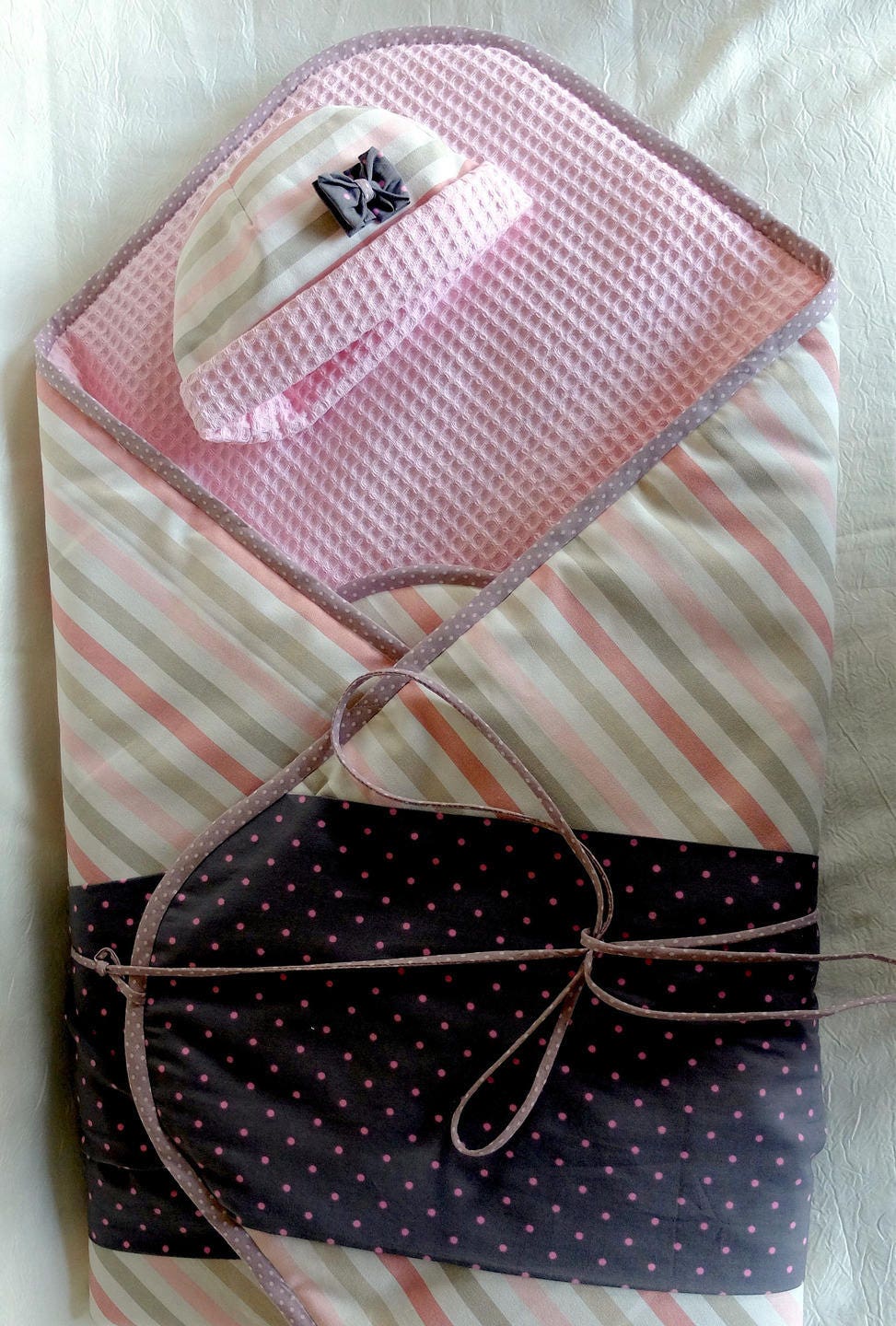 Nid d'ange Douceur Petit Wrap et Son Bonnet Naissance