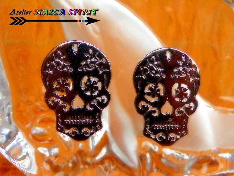 1 18 8 Mexican skull pendants chiseled Metal alloy Tibetan Gun Metal color 2.9 cm