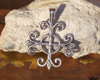 Grand Pendentif croix de 3.2 cm - Croix Médiévales Ciselées - Croix Vintage Alliage Tibétain - Croix ciselées Couleur Argent Vieilli