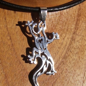 Black leather necklace and Gecko pendant chiseled in Stainless Steel color Glossy Silver