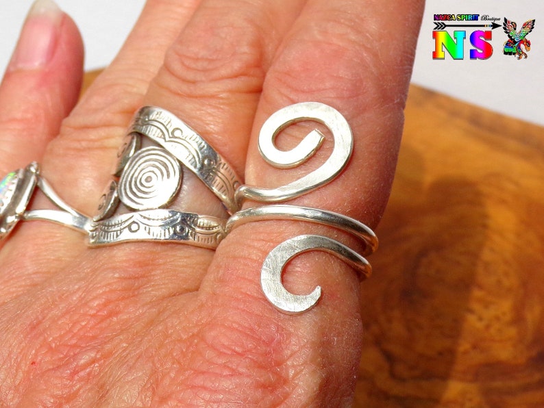 Adjustable ethnic ring in Sterling Silver T55size US 7.5-handmade handcrafted jewel-hammered silver finish-punched jewel