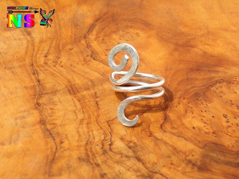 Adjustable ethnic ring in Sterling Silver T55size US 7.5-handmade handcrafted jewel-hammered silver finish-punched jewel