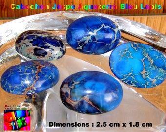Cabochon Ovale de 2.5 cm x 1.8 cm / Jaspe Aquaterra  / Jaspe Teinté / Bleu Lapis Foncé et Turquoise / Pierre Fine Madagascar