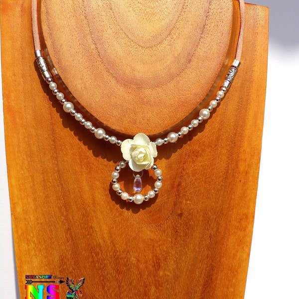 Collier Vintage Doré à 2 Rangs De Perles En Nacre Rose - Ancien Et Patiné