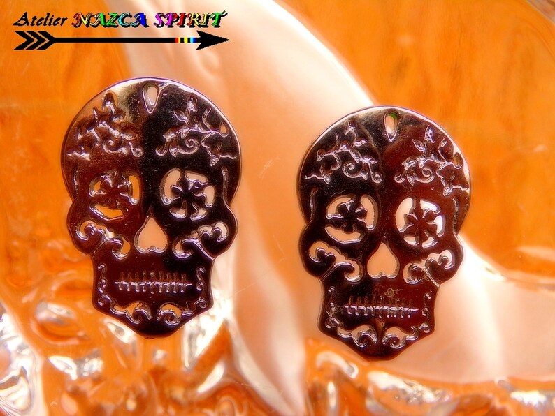 1 18 8 Mexican skull pendants chiseled Metal alloy Tibetan Gun Metal color 2.9 cm