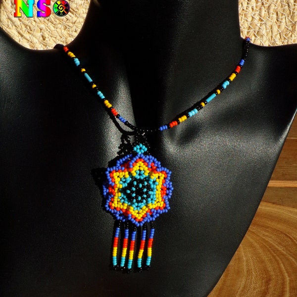 Collier Tribal Ethnique Ajustable, Grand Pendentif Fleur Tissée en Perles de Rocaille en Verre Multicolores, Bijou pour Femme en Perles