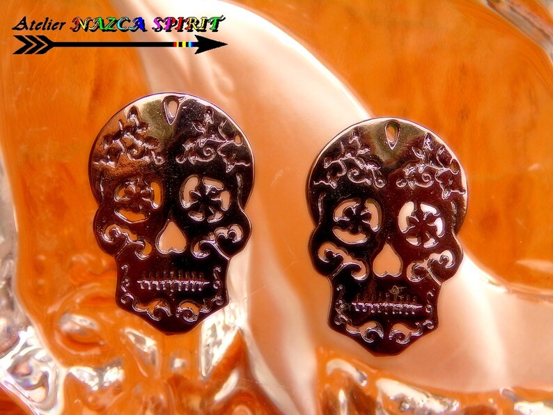 1 18 8 Mexican skull pendants chiseled Metal alloy Tibetan Gun Metal color 2.9 cm