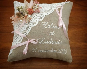 Coussin alliance mariage personnalisé / porte-alliances en lin avec  fleurs séchées