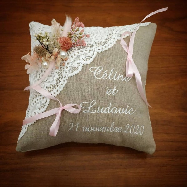 Coussin alliance mariage personnalisé / porte-alliances en lin avec  fleurs séchées