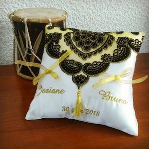 cuscino per fede nuziale orientale color oro