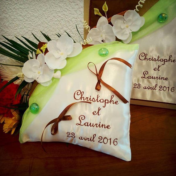 coussin pour alliances avec l' urne et le livre d or vert chocolat - mariage thème zen