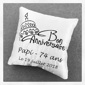 Coussin personnalisé avec message au choix "Joyeux anniversaire", "Veux tu m'épouser ?"