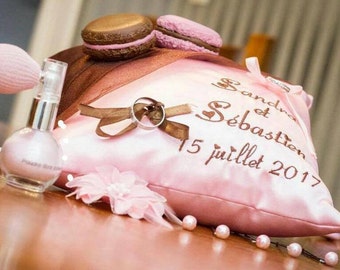 Kissen trägt Hochzeit Hochzeit Völlerei rosa Schokolade personalisierte Macaron Vornamen und Datum