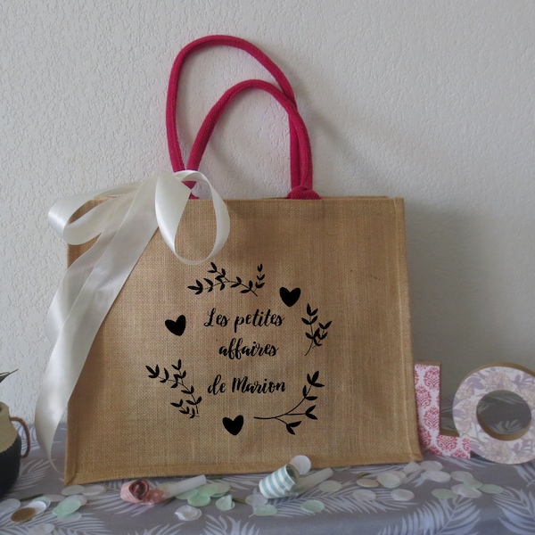 Cabas en jute personnalisés , cadeaux  à offrir pour les copines, maman,marraine , mamie,tatie, cadeaux pout tout évènement