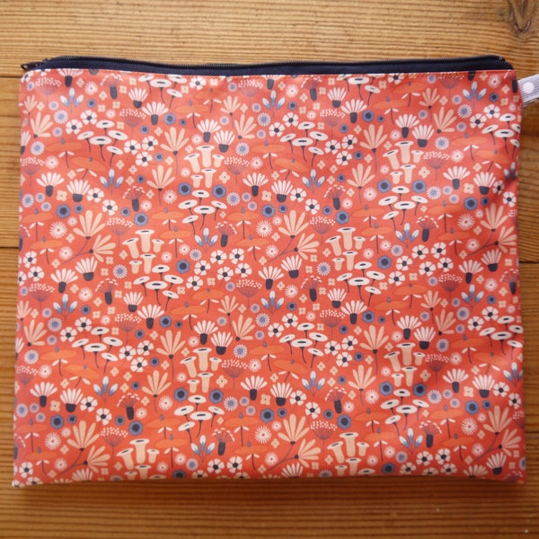 Pochette Plate en coton enduit "Fleurs Corail et Pois Gris"