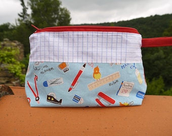 Trousse école, cadeau fin année scolaire, trousse cahier école, cadeau maître maîtresse, trousse bleu blanche, motif fournitures scolaires