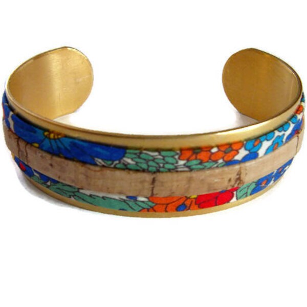 Bracelet manchette laiton brut avec ruban de liege et cordon liberty