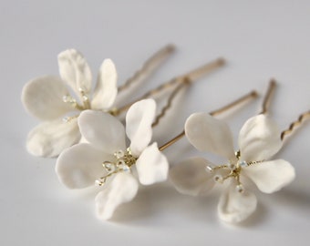 Wedding hair pin Bridesmaid flower pin Bridal flower pin Weddings accessories Luxury flower pin Golden bridal pin Wedding hair piece