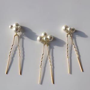 Pearl bridal  pins, Set of bridal pins Pearl hair clip Pearl bridal pin Custom hair pin French hair accessory Brides made pins