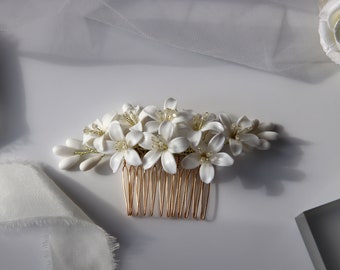 Flower bridal hair comb with orange blossom flowers