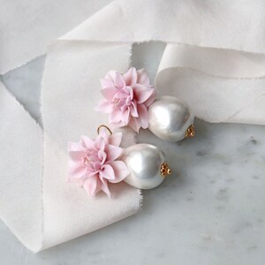 Dahlia flower earrings, Flower earrings, Earrings gift for her, Fall earrings, Christmas gift earrings, boho floral earrings, pearl earrings