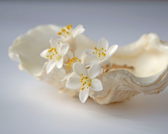 Orange blossom bobby pins, orange blossom headpiece, tropical hair flower, white flower hair pin, bridal bobby pin, bridal floral hair pins