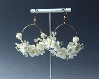 Bridal flower earrings, Flower hoop earrings, Bridal hoop earrings, Flower hoop earrings, Wedding floral earrings, Golden earrings